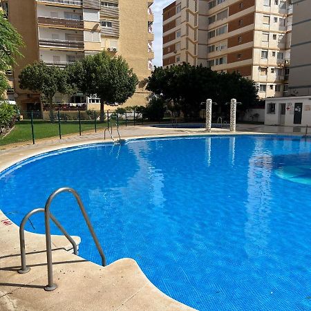 Piso Con Piscina Primera Linea De Playa Daire Torre Del Mar Dış mekan fotoğraf