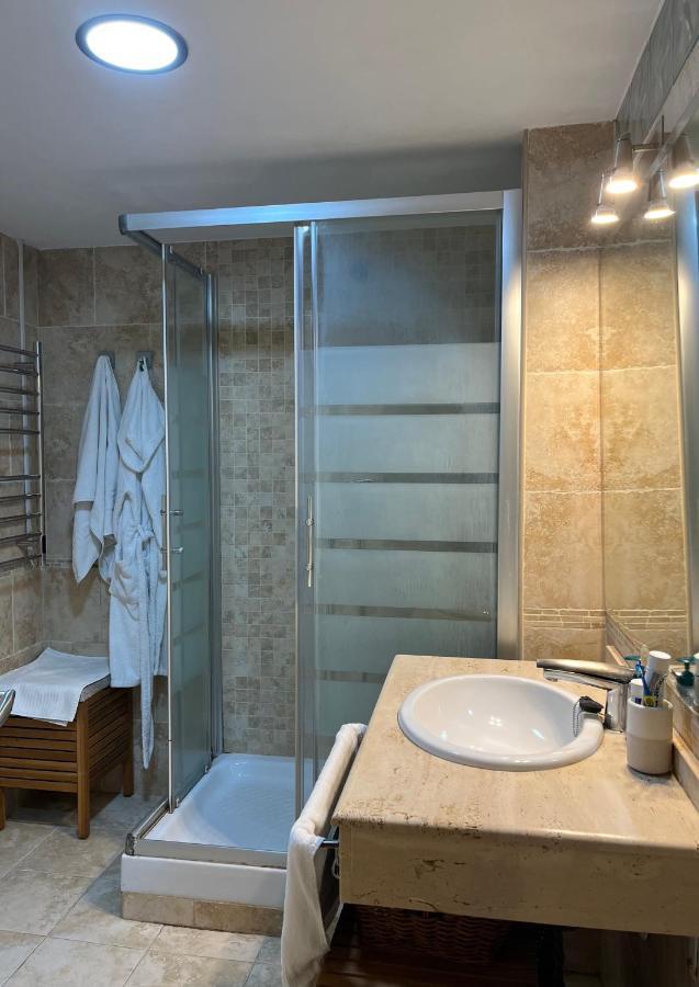 Piso Con Piscina Primera Linea De Playa Daire Torre Del Mar Dış mekan fotoğraf